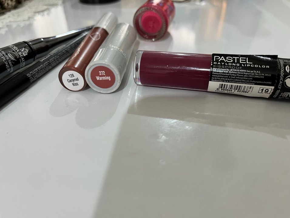 Makyaj malzemeleri toplu - Görsel 2