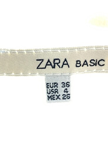 36 Beden beyaz Renk Zara Kısa Elbise %70 İndirimli.