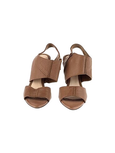 36 Beden Zara Sandalet %70 İndirimli.