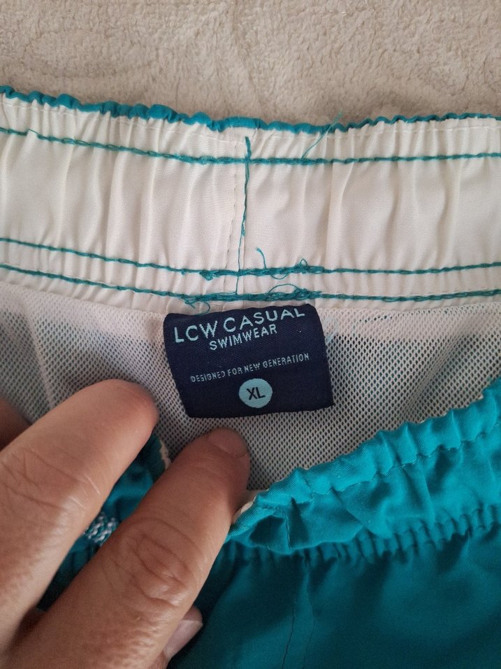 lc waıkıkı erkek mayo xl beden - Görsel 3