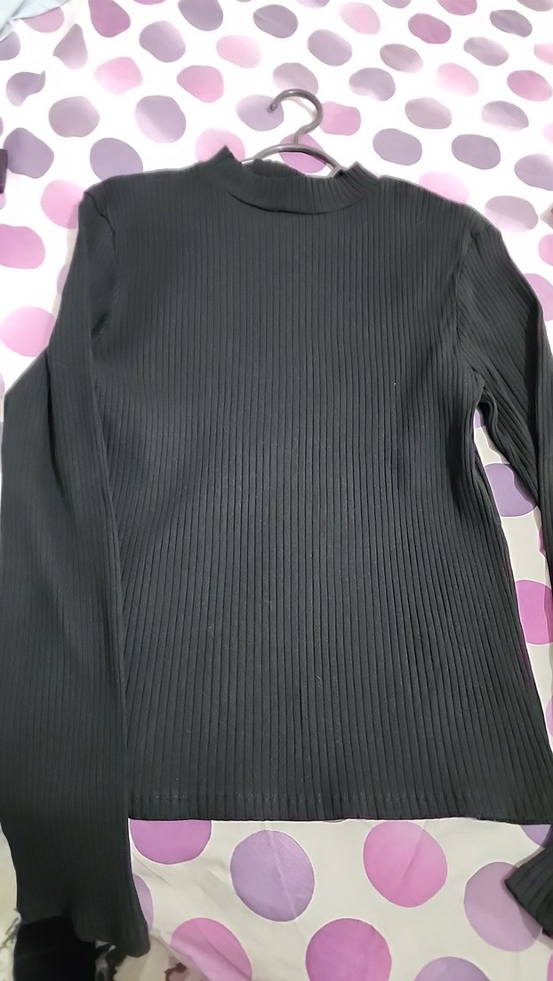 Siyah Yüksek Yakalı İnce Kadın Kazak - Görsel 3