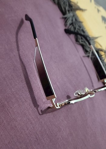 Klasik Tarzda Tokalı Kahverengi Kadın Gözlüğü - Görsel 2