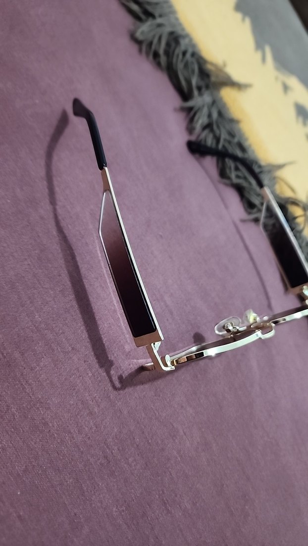 Klasik Tarzda Tokalı Kahverengi Kadın Gözlüğü - Görsel 2