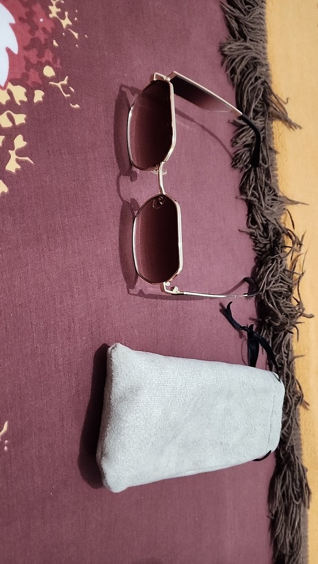 Klasik Tarzda Tokalı Kahverengi Kadın Gözlüğü - Görsel 5