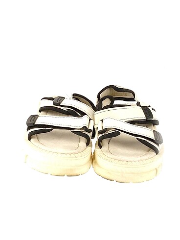 36 Beden Vintage Love Sandalet %70 İndirimli.