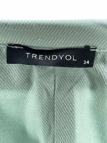 34 Beden yeşil Renk Trendyol & Milla Bluz %70 İndirimli.