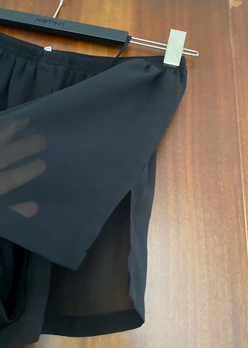 İPEK KIRAMER Siyah V-Yaka askılı ve şort şifon takım - Görsel 4