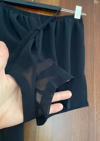 İPEK KIRAMER Siyah V-Yaka askılı ve şort şifon takım - Görsel 5