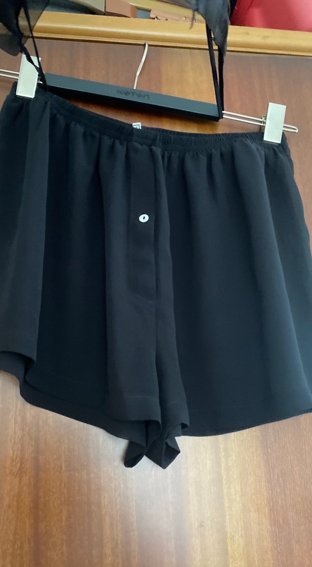 İPEK KIRAMER Siyah V-Yaka askılı ve şort şifon takım - Görsel 3