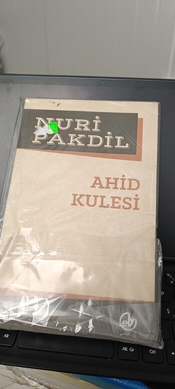 Nuri Pakdil - ahid kulesi (şiir)