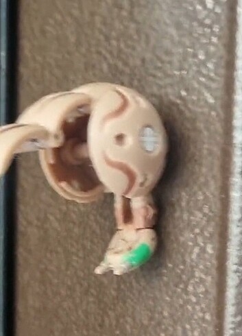İki adet bakugan