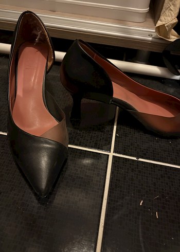 Siyah Deri Stiletto Tokalı Kadın Topuklu - Görsel 2