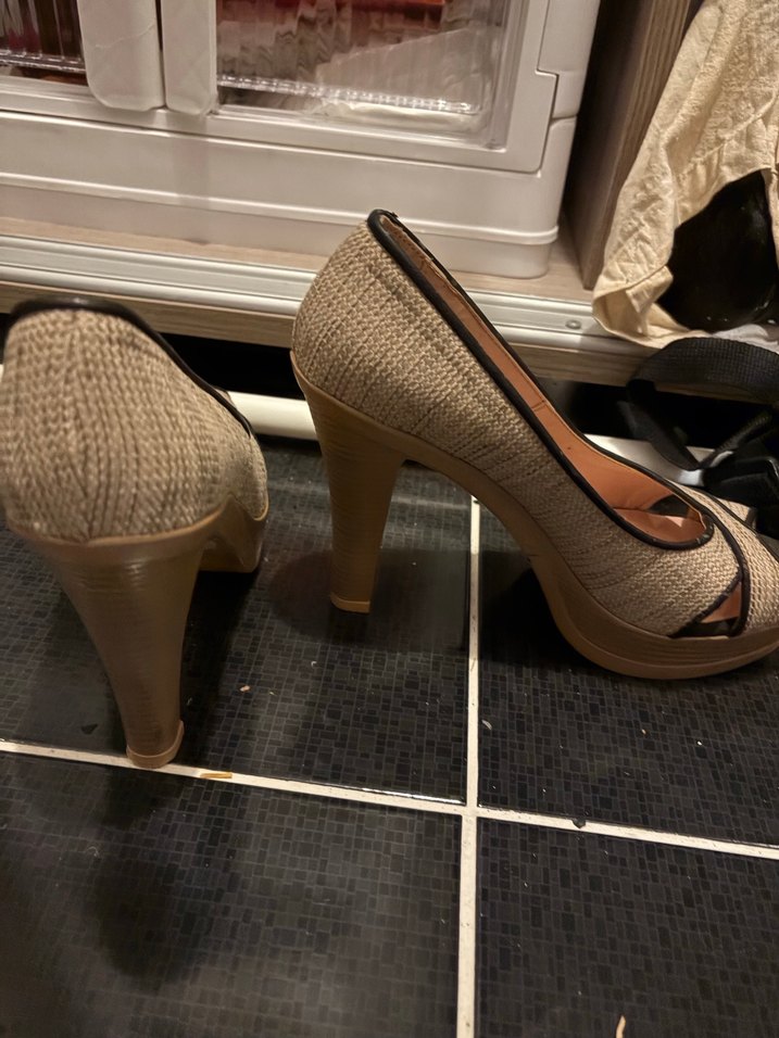 Bej Yılan Desenli Platform Topuklu Kadın Ayakkabı - Görsel 3