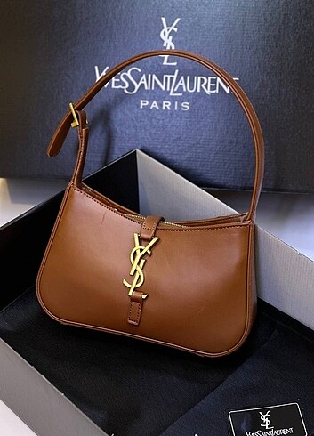 SAİNT LAURENT LE HOBO BAG 
