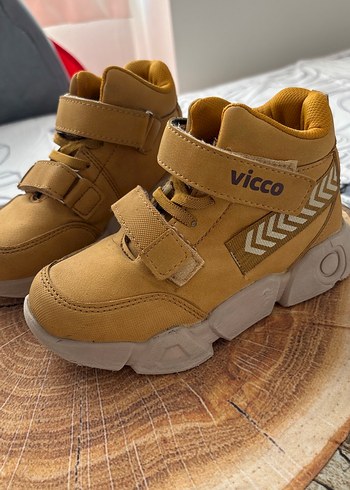 Vicco Erkek Çocuk bot