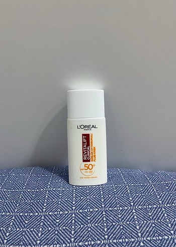 L'Oréal Revitalift Güneş Koruyucu SPF 50+ - Görsel 2