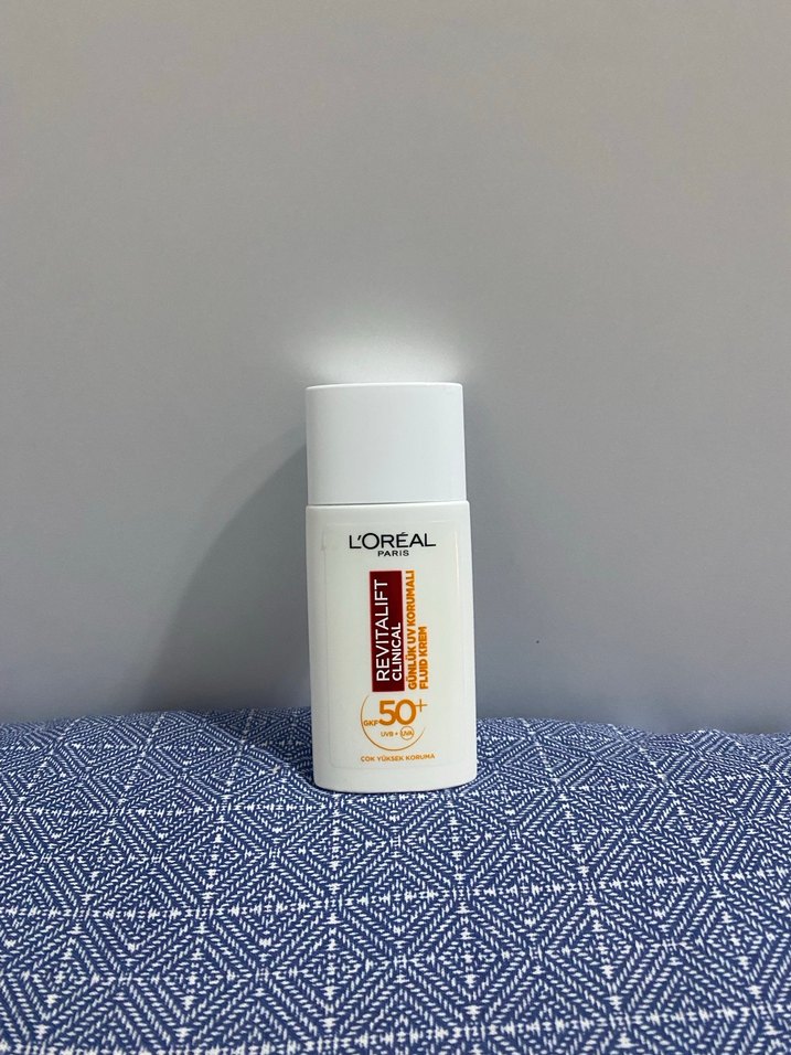 L'Oréal Revitalift Güneş Koruyucu SPF 50+ - Görsel 2