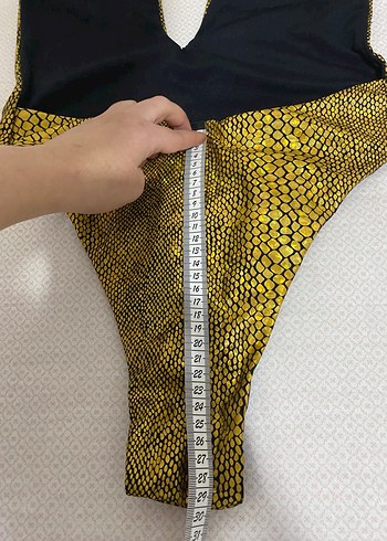 Parlak Altın Yılan Desenli Mini Mayo - Görsel 12