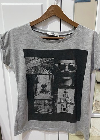 Gri Baskılı Kadın Tişört - Görsel 6