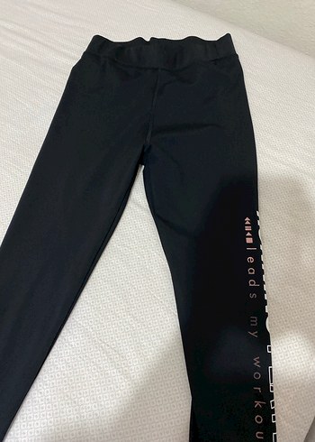 Siyah Baskılı Kadın Spor Tayt - Görsel 4