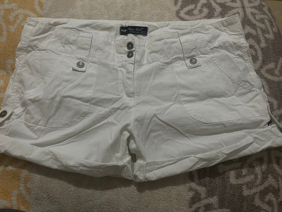 Düşük bel beyaz keten şort - Görsel 2