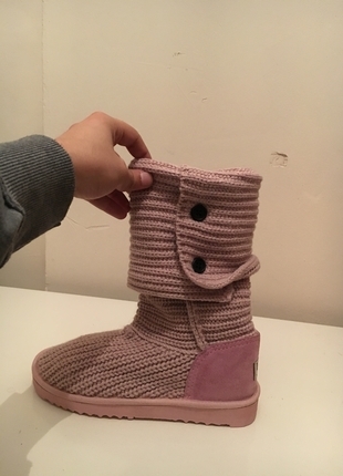 Ugg Örgülü Düğmeli Pembe Rengi