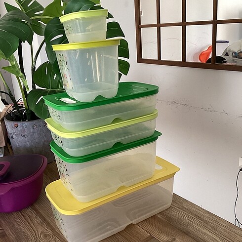Tupperware Tupperware