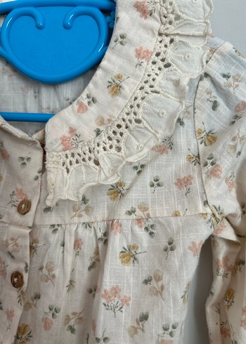 Kız Çocuk Bej Çiçekli Düğmeli gömlek - Görsel 2