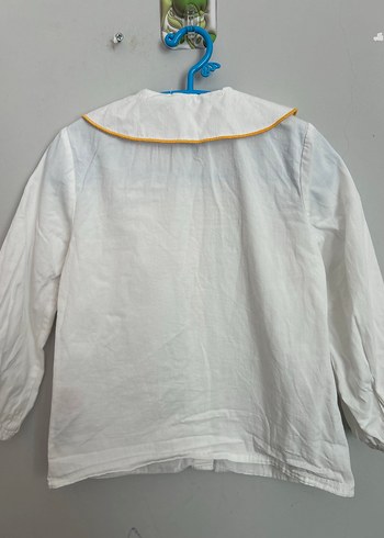 Çiçek Nakışlı Beyaz Pamuklu Kız Gömlek - Görsel 3