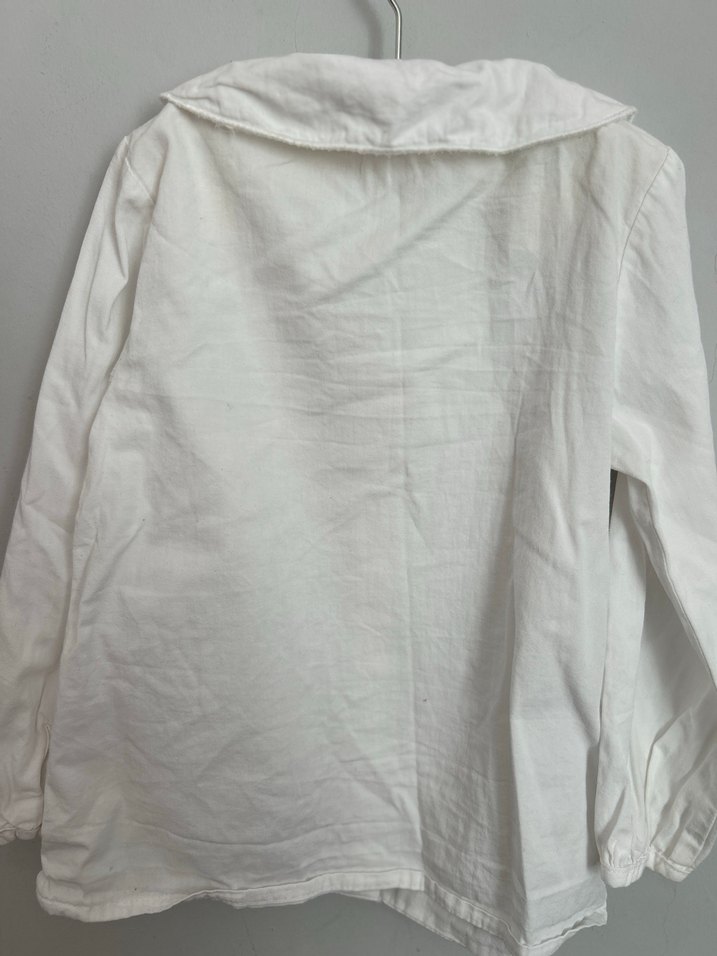 Nakışlı Yakalı Kız Çocuk Beyaz Gömlek - Görsel 3