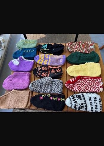 Renkli El Örgüsü Patikler - Görsel 3