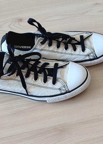Converse Kadın Beyaz Bağcıklı Spor Ayakkabı