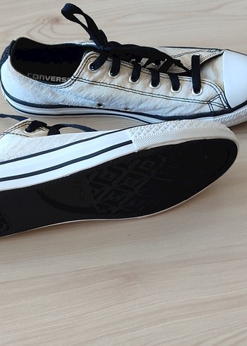 38 Beden Converse Kadın Beyaz Bağcıklı Spor Ayakkabı