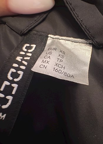 H&M Siyah Kemerli Yüksek Yakalı Kadın Yelek H&M