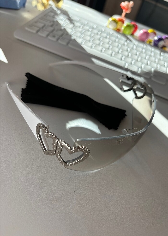 Kalp detay gözlük - Görsel 4