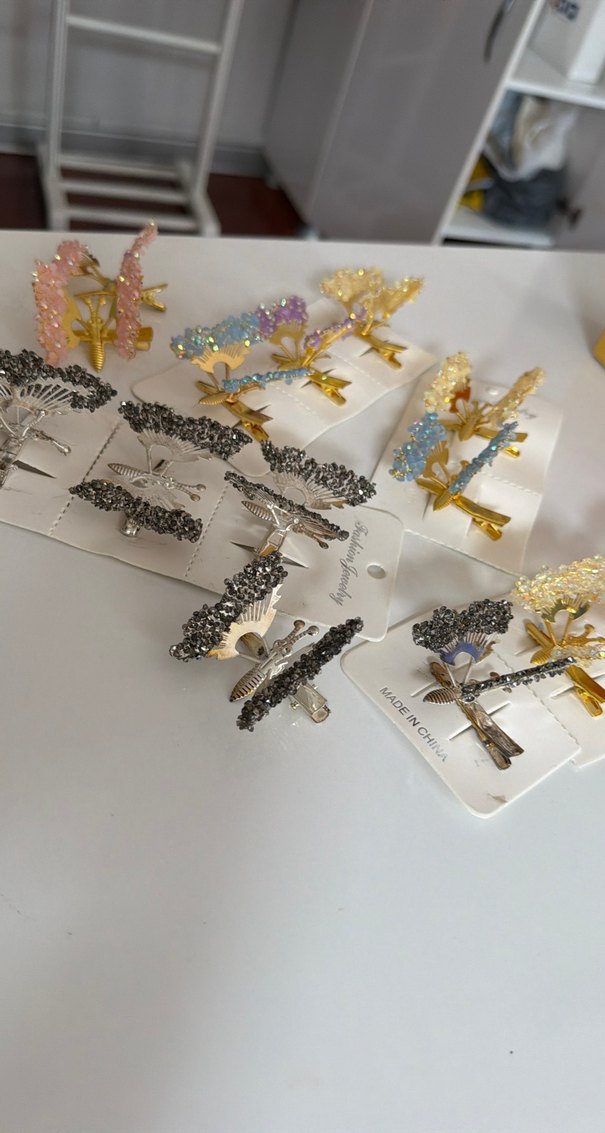 Pul İşlemeli Renkli Kelebek Saç Tokaları - Görsel 2