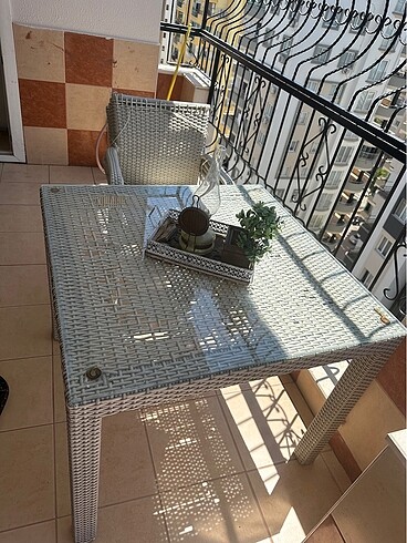 BALKON MASASI