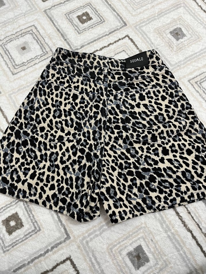 Kadın Leopar Desenli Mini Şort - Görsel 5