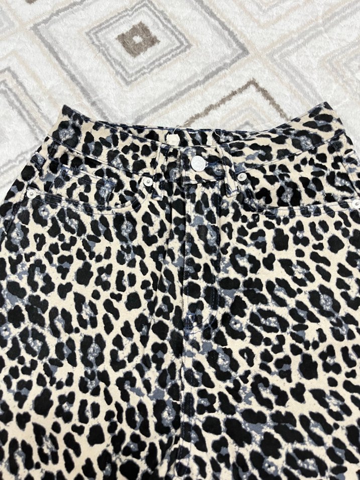 Kadın Leopar Desenli Mini Şort - Görsel 2