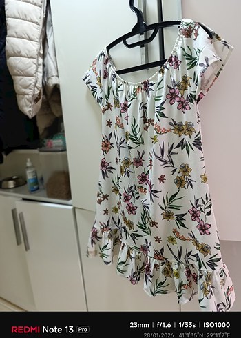 Çiçek Desenli kısa elbise - Görsel 4