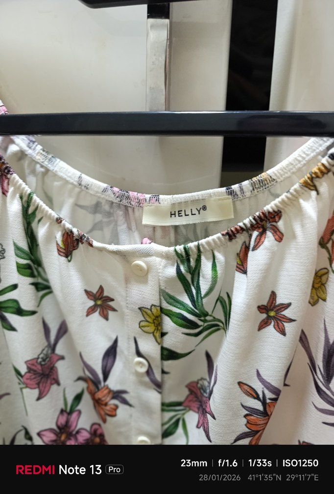 Çiçek Desenli kısa elbise - Görsel 5