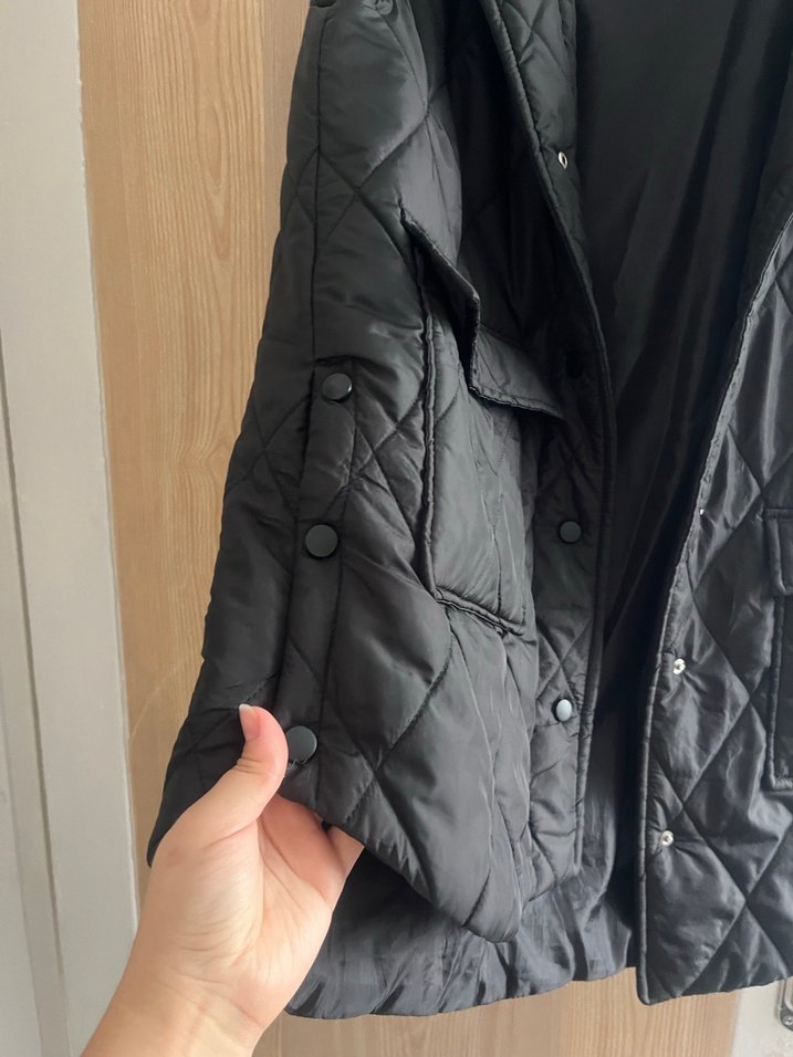 Düğmeli Siyah Kadın Kapüşonlu  Yelek - Görsel 3