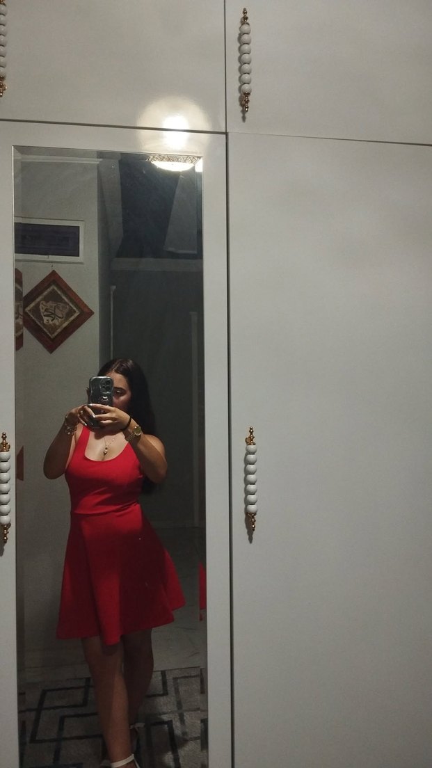 Kırmızı V Yakalı Transparan Midi Elbise - Görsel 2