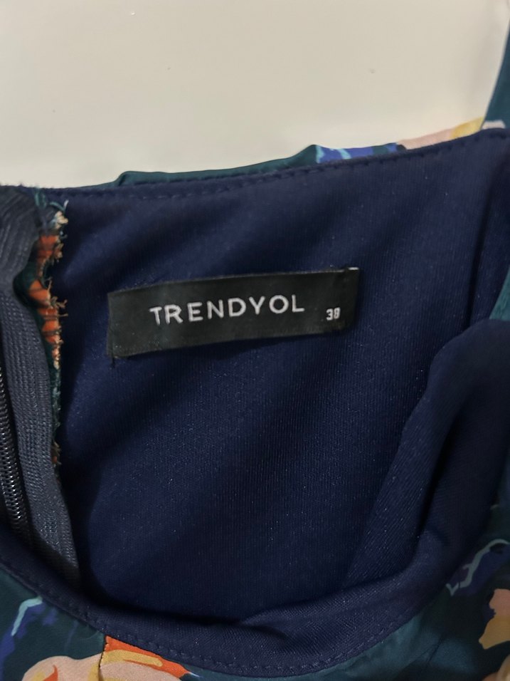 Mavi Çiçek Desenli Fırfırlı Mini Elbise - Görsel 4