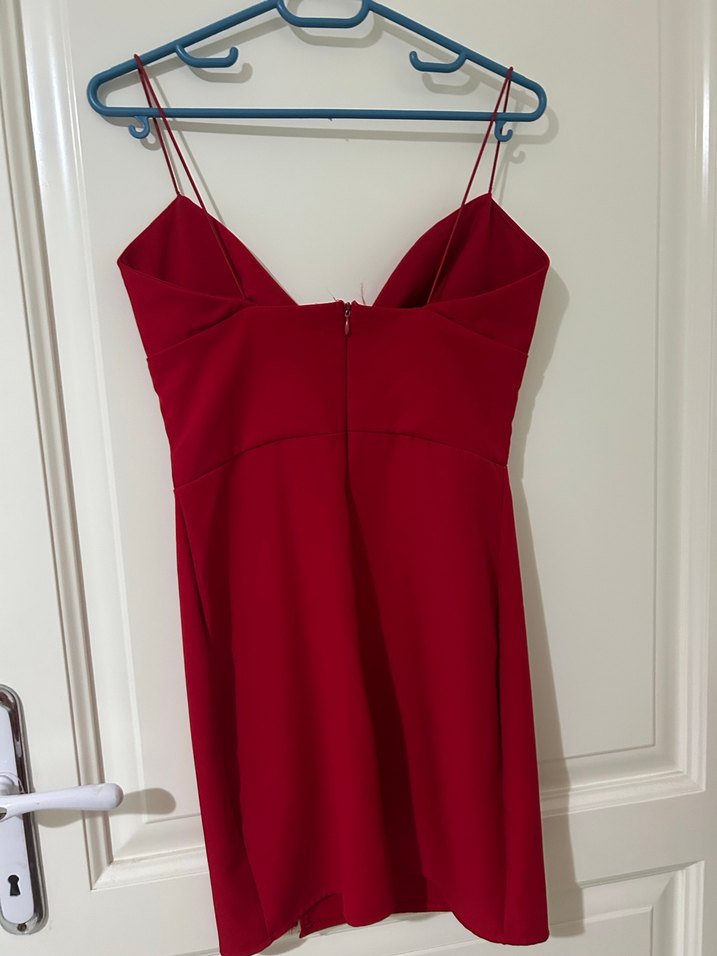Kırmızı Drapeli İnce Askılı Midi Elbise - Görsel 4
