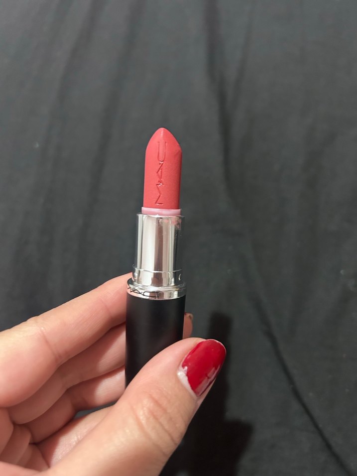 MAC Siyah Ruj - Görsel 3