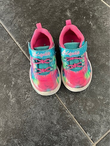 Skechers 22 numara spor ayakkabı