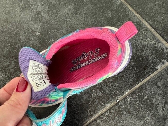 22 Beden pembe Renk Skechers 22 numara spor ayakkabı