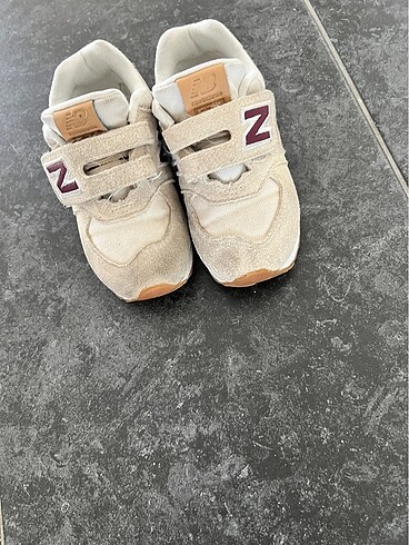 25 Beden New balance çocuk ayakkabısı