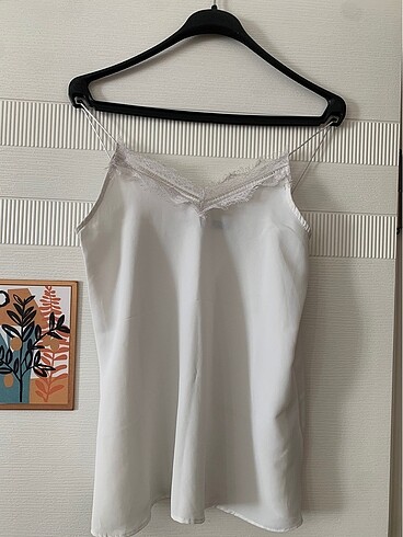Saten beyaz askılı bluz